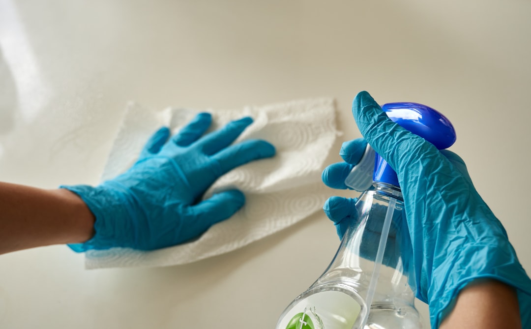 cleaning time 🧼🤚 -- Thanks for visiting! Donations help & motivate me to keep uploading more 📸's. Even a buck or two helps. ➡️ https://www.buymeacoffee.com/uniqueton Found my photos useful? feel free to contact me about anything at email: uniquetonshots@gmail.com IG: @uniquetonshots